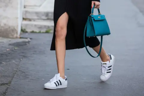 Con qué zapatos usar vestido largo para brillar en cualquier ocasión