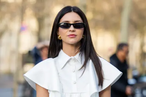 Outfit con pantalones anchos mujer: ideas para lucir elegante y cómoda