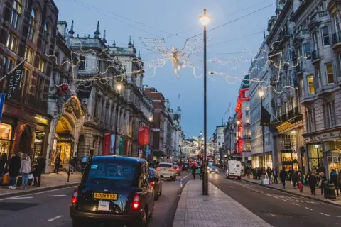 Outfits perfectos para el invierno en Londres: evita el frío y la lluvia