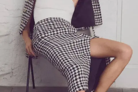Estilos de falda gris larga que no sabías que necesitabas