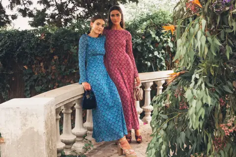 Vestidos o monos para graduación: elige el atuendo perfecto y elegante