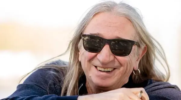 Letras de Rosendo Mercado: Flojos de Pantalón y su profundo significado
