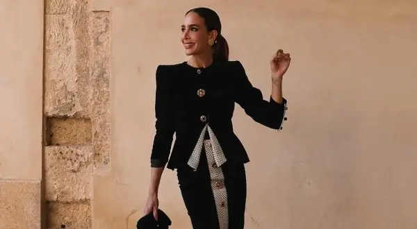 Outfit comunión invitada: evita errores y luce perfecta en el evento